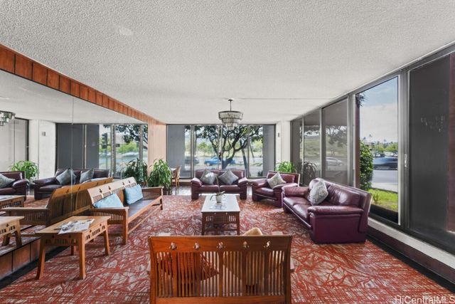 320 Liliuokalani Avenue 2005, Honolulu, HI 96815