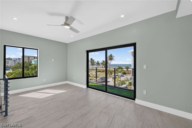 71 Mango ST, Fort Myers Beach, FL 33931