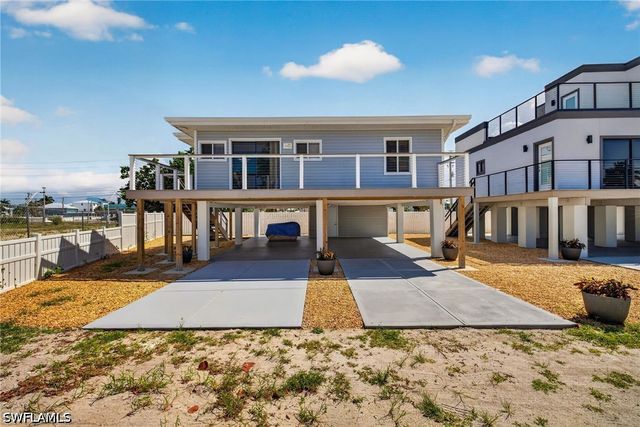 71 Mango ST, Fort Myers Beach, FL 33931