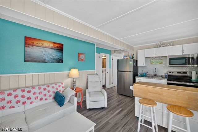 71 Mango ST, Fort Myers Beach, FL 33931