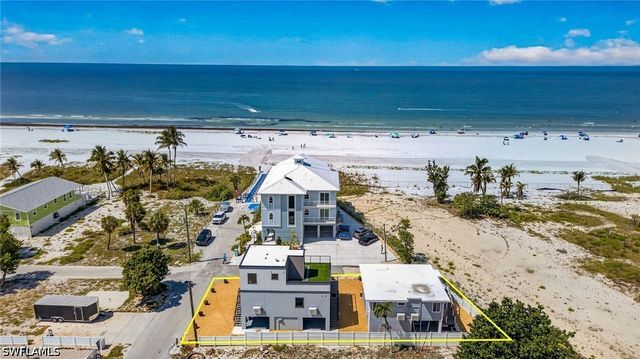 71 Mango ST, Fort Myers Beach, FL 33931