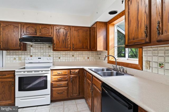 2602 PHEASANT RUN LN, Spring City, PA 19475