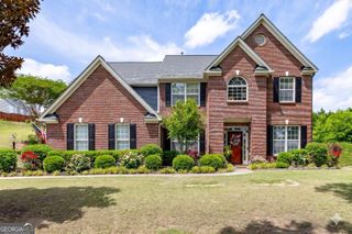 933 Cruce Lake Drive, Hoschton, GA 30548