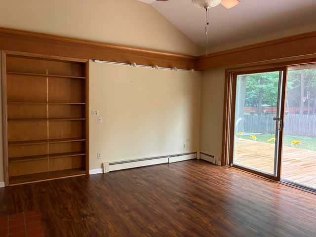 1402 Woodslea Street, Flint, MI 48507