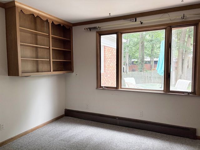 1402 Woodslea Street, Flint, MI 48507