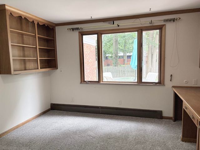 1402 Woodslea Street, Flint, MI 48507