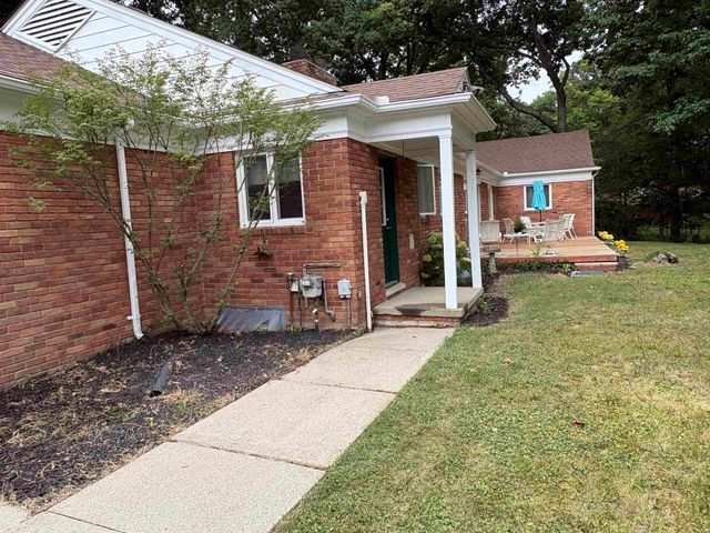 1402 Woodslea Street, Flint, MI 48507