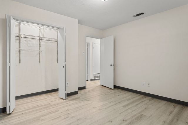 6204 Sayle Street, Greenville, TX 75402