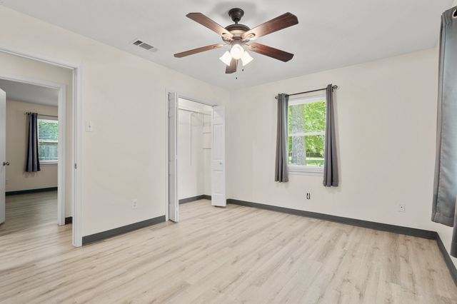 6204 Sayle Street, Greenville, TX 75402