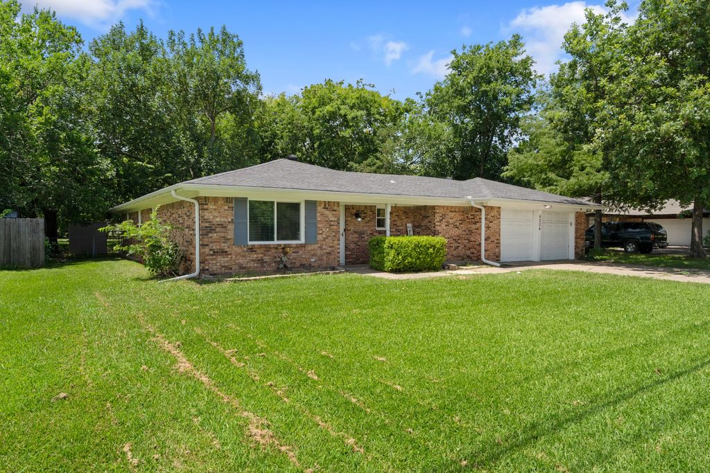6204 Sayle Street, Greenville, TX 75402
