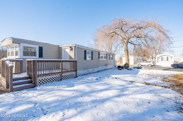 1 Bayshore Mobile Mnr, Hazlet, NJ 07730