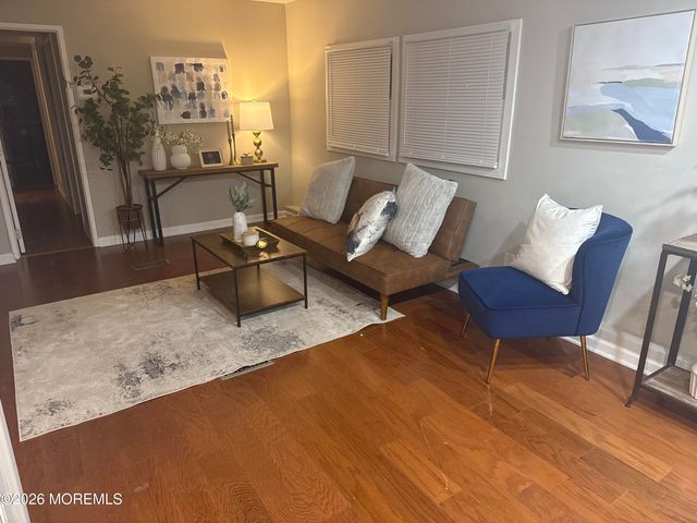 1 Bayshore Mobile Mnr, Hazlet, NJ 07730