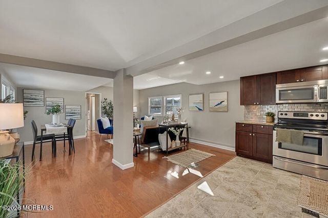 1 Bayshore Mobile Mnr, Hazlet, NJ 07730