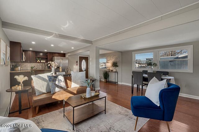 1 Bayshore Mobile Mnr, Hazlet, NJ 07730