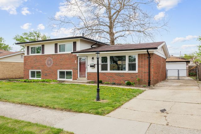 90 Peyton Drive, Chicago Heights, IL 60411