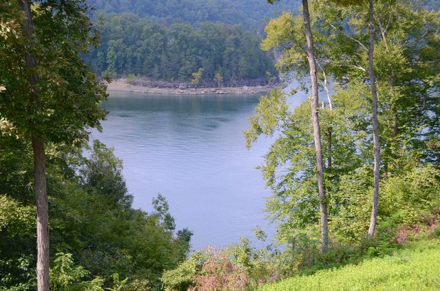 631 Lawless Road, Jamestown, KY 42629