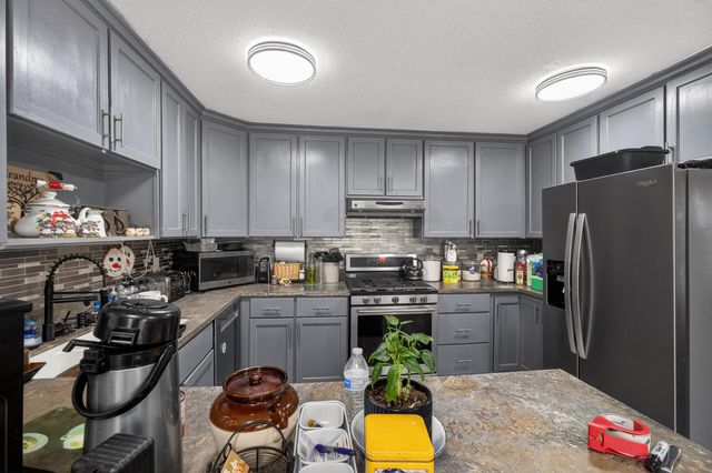 1004 N Hovis Street, Mountain Grove, MO 65711