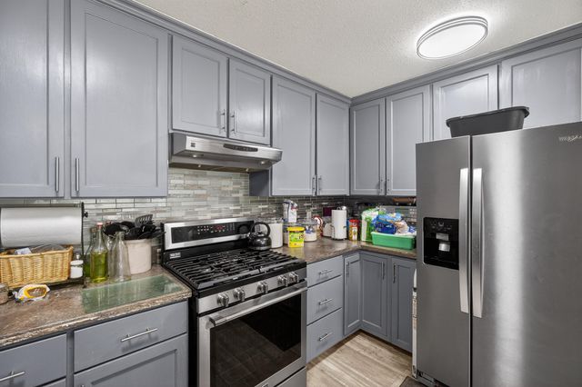 1004 N Hovis Street, Mountain Grove, MO 65711