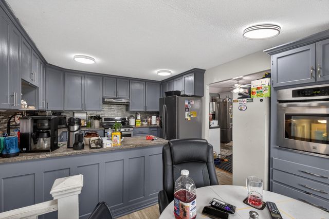 1004 N Hovis Street, Mountain Grove, MO 65711