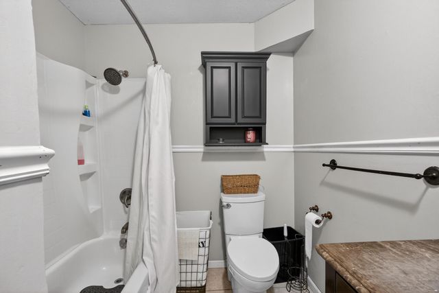 1004 N Hovis Street, Mountain Grove, MO 65711