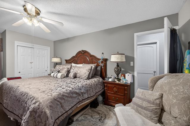 1004 N Hovis Street, Mountain Grove, MO 65711