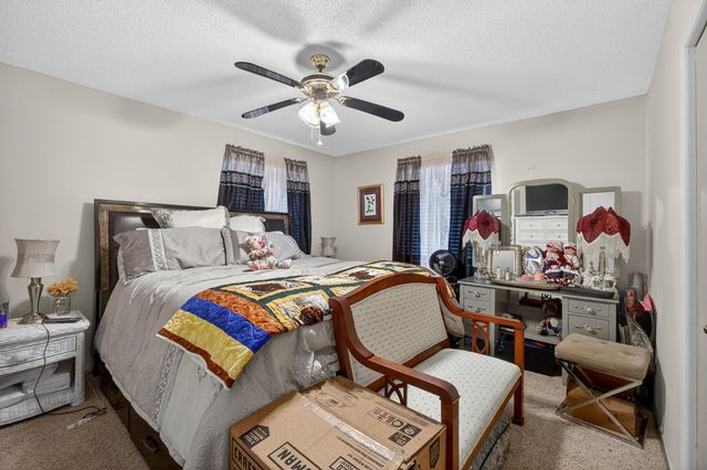 1004 N Hovis Street, Mountain Grove, MO 65711