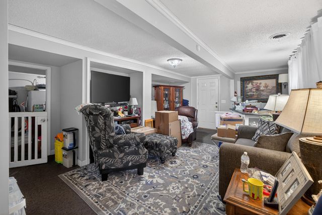 1004 N Hovis Street, Mountain Grove, MO 65711