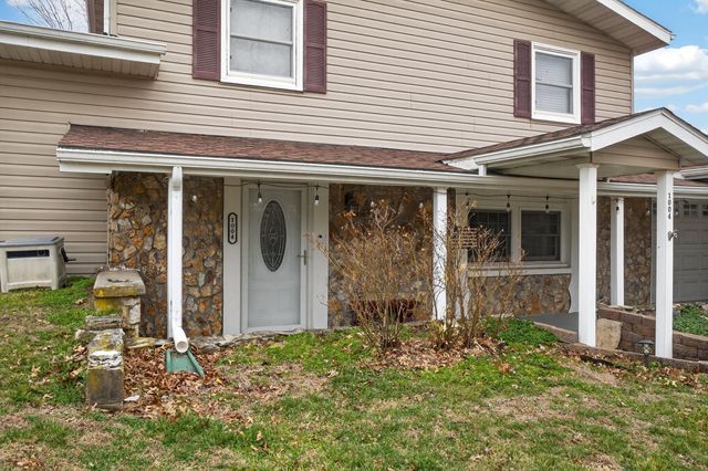 1004 N Hovis Street, Mountain Grove, MO 65711