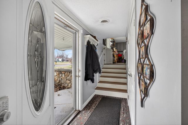 1004 N Hovis Street, Mountain Grove, MO 65711