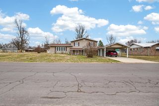 1004 N Hovis Street, Mountain Grove, MO 65711