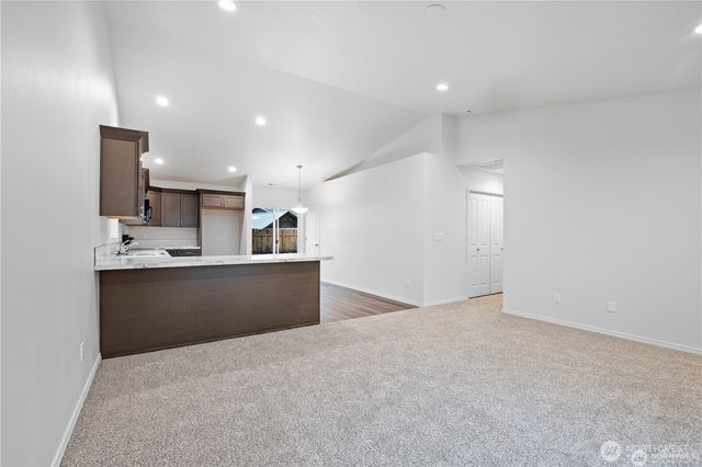 925 La Vista Drive, Warden, WA 98857