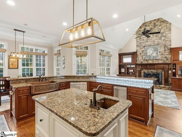 801 Brixton Circle, Simpsonville, SC 29681