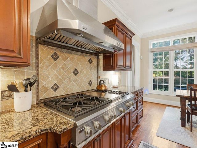 801 Brixton Circle, Simpsonville, SC 29681