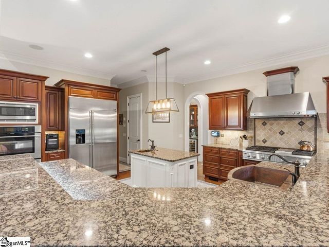 801 Brixton Circle, Simpsonville, SC 29681