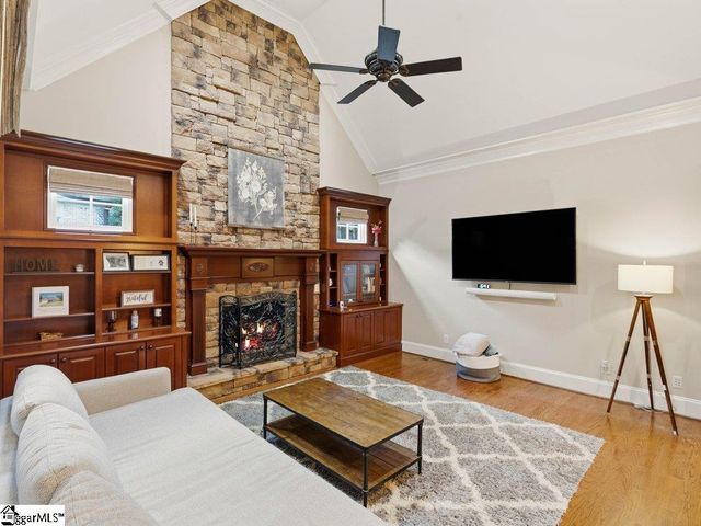 801 Brixton Circle, Simpsonville, SC 29681