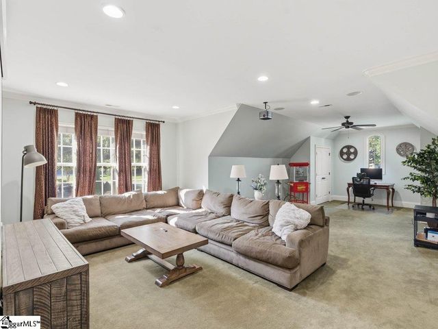 801 Brixton Circle, Simpsonville, SC 29681