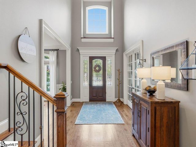 801 Brixton Circle, Simpsonville, SC 29681