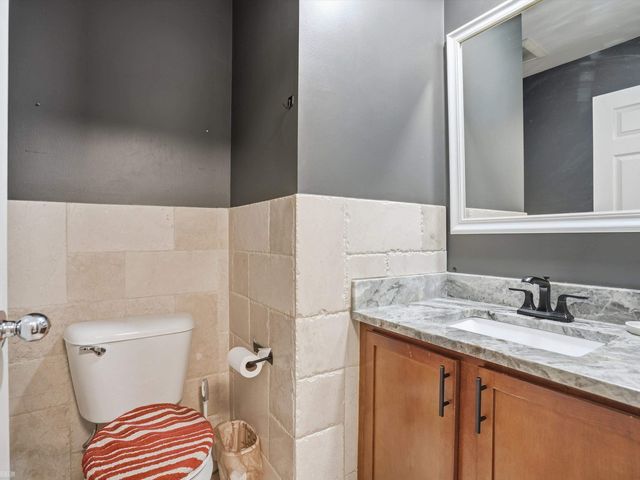 22261 Woodlake Drive, Macomb Twp, MI 48044