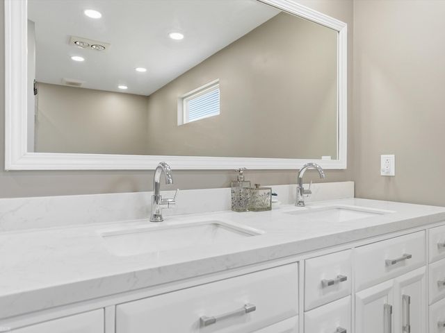 22261 Woodlake Drive, Macomb Twp, MI 48044