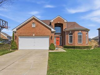 22261 Woodlake Drive, Macomb Twp, MI 48044