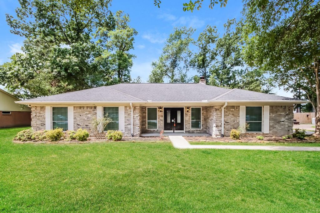 26715 Westwood Drive, Spring, TX 77386