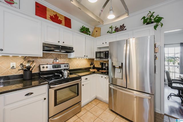 215 CHADWICK LANE, Helena, AL 35080