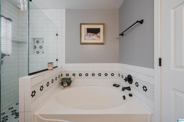 215 CHADWICK LANE, Helena, AL 35080