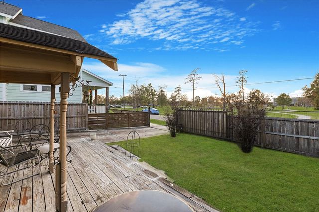 1106 Northwood Street, Houston, TX 77009