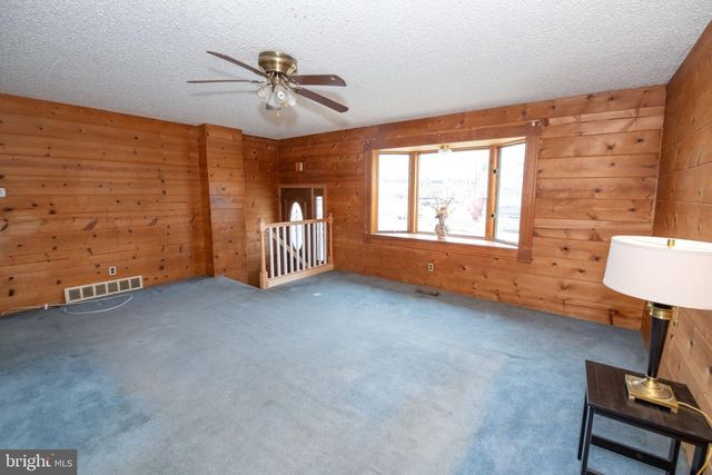 3341 LESTER RD, Philadelphia, PA 19154