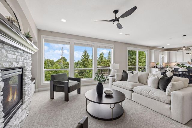 9080 Princeton Circle, Woodbury, MN 55125