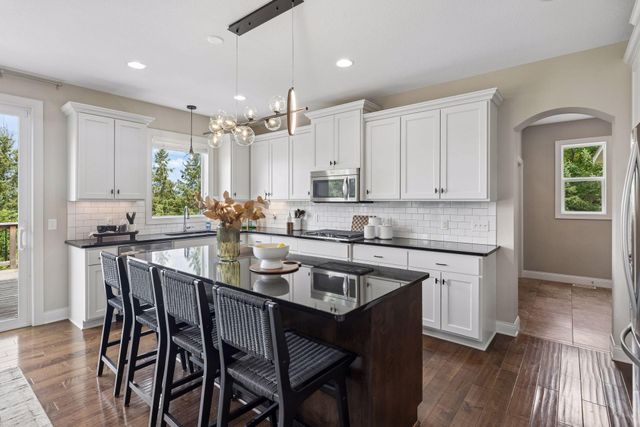 9080 Princeton Circle, Woodbury, MN 55125
