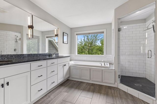 9080 Princeton Circle, Woodbury, MN 55125