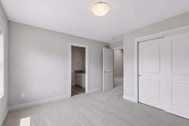 9080 Princeton Circle, Woodbury, MN 55125