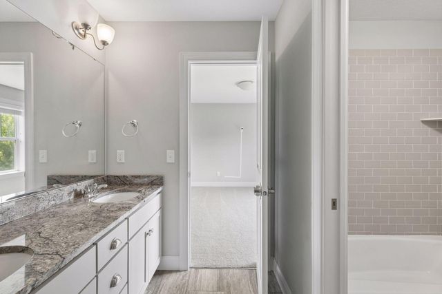 9080 Princeton Circle, Woodbury, MN 55125